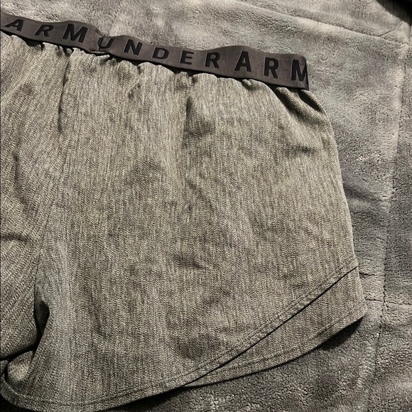 Under Armour Gray Athletic Shorts Lightweight Performance - Picture 8 of 8